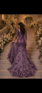 فستان سهرة طويل بتصميم راقي بذيل أنيق كلوش فاخر