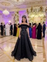 فستان سهرة طويل بتصميم راقي كلوش فاخر بتطريز أنيق