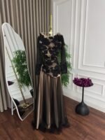 ⁦فستان سهرة طويل بتصميم راقي كلوش فاخر بتطريز أنيق⁩ - الصورة ⁦2⁩