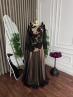 ⁦فستان سهرة طويل بتصميم راقي كلوش فاخر بتطريز أنيق⁩ - الصورة ⁦5⁩