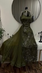 ⁦فستان مناسبات بتصميم أنثوي راقي بتطريز أنيق بلمسات لامعة⁩ - الصورة ⁦13⁩