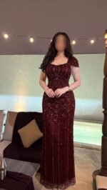 ⁦فستان مناسبات بتصميم أنثوي راقي بلمسات لامعة⁩ - الصورة ⁦3⁩