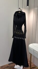 ⁦فستان مناسبات بتصميم أنثوي راقي بتطريز أنيق بلمسات لامعة⁩ - الصورة ⁦13⁩
