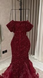 ⁦فستان سهرة طويل بتصميم راقي كلوش فاخر بتطريز أنيق⁩ - الصورة ⁦4⁩