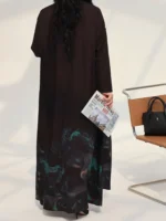 ⁦قفطان نسائي مطبوعة فضفاضة طويلة⁩ - الصورة ⁦3⁩