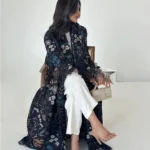 جلابية نسائية مطوية مفتوحة طويلة