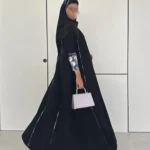 عباية نسائية بأكمام طويلة