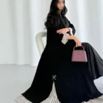 قفطان نسائي بتطريز مطوية طويلة